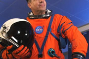 【宇宙】NASAが月と火星有人飛行に向けた新しい宇宙服を発表。