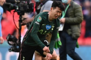 【プレミアリーグ】ソン・フンミン、号泣…デブライネたちが優しく慰める