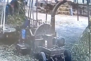 【衝撃】ウッドチッパー（粉砕機）に作業員が飲み込まれてしまう事故の映像が(°_°)
