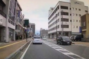 【悲報】信号のない横断歩道、マジで誰も止まってくれない