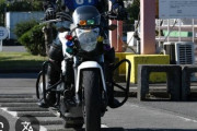 バイクの教習受けてるんだが波状路むずすぎんか