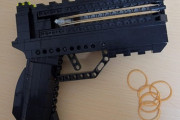 【朗報】大人が本気でLEGOの『ゴム銃』を作った結果ｗｗｗｗ