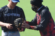 新庄、清宮にファーストミットの紐交換指示「軟らかくなりすぎて打球に負けてる」