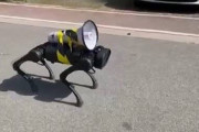 【動画】中国のロックダウンお知らせロボットがガチでキモい。たぶんお前らが想像する1.2倍くらいキモい