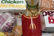 【画像】糖尿ワイ、今日もマックでハッピーセットをもぐもぐ