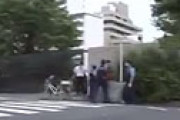 【動画】 朝鮮総連本部を警備していた機動隊員、頭から血を流し意識不明の重体　警視庁「自殺です」