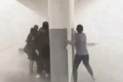 【動画】中国の駅、台風直撃で阿鼻叫喚