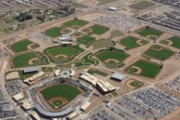 ＭＬＢ、アリゾナに全球団集めて公式戦開催検討ww