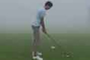 海外「普通は中止だｗ」 日本の箱根で濃い霧の中でゴルフをする様子が話題