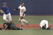オリックス戦で球場騒然の珍事　遊撃手の宜保と白井審判が衝突