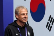 外国人「金の無駄だった」韓国代表、クリンスマン監督の解任を正式発表！違約金11億円超の可能性も【海外の反応】