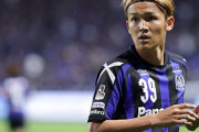 【Jリーグ】宇佐美貴史、テクニシャン小野＆乾の“宿題”に挑戦！　驚異トラップ成功で日本代表DF驚嘆