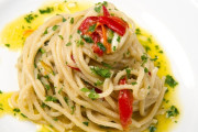 イタリア人「アーリオーリオペペロンチーノ？美味しくないぞあんなもん」