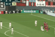 【GIF】プロが魅せる超絶爆笑フリーキックがこちらｗｗｗｗｗｗ