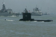 消息不明のインドネシア潜水艦、酸素尽きるのは２４日　捜索急ぐ  [4/23]