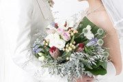 先月結婚式だったんだけど、結婚式が終わってから嫁が「前撮りしたかったなぁ」とボソッと一言　今からでも後撮り企画した方が良いのかな