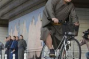 力士って自転車乗るとどうなるの？
