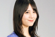 ＜日向坂46小坂菜緒＞「キレイ、カワイイ、オトナ」　秋色に身を包んだ“こさかな”　ブラウンコーデでファン魅了