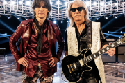 【朗報】B'z 稲葉の歌唱力が全く落ちていない