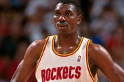 【NBA】「歴代最高の海外出身選手トップ80人」をHoopsHypeが発表