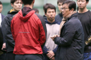 【朗報】日ハム栗山監督「2月8日に全力でやれる人を待っている」