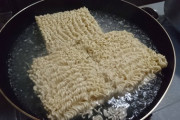 袋麺3袋たいらげるで！