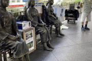香港の反日団体が「慰安婦」像３体を撤去…「申請なかったと撤去求められた」[8/20]