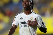 絶不調のヴィニシウス、サウジから届いた5年総額1600億円のオファーが原因か…レアルが心配しているとスペイン紙報道