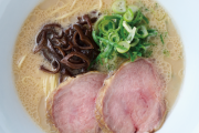 山﨑愛生「いつもラーメン一杯でお腹いっぱいになっちゃうのに、昨日は餃子を10個、らいりーと半分ずつして食べて」