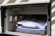【朗報】高速バスの乗務員仮眠室、意外と快適そう