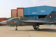 インド版F/A-18E/Fを開発？ 印政府が海軍向け双発戦闘機の開発承認