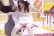【丸見えやん】田村真佑がミニで暴れまくって中が丸見えにwwwwwwwwwww