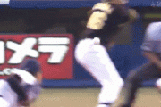 【阪神】2回表 秋山、2アウト満塁のチャンスもショートゴロに倒れる。