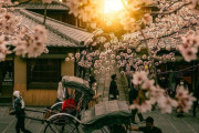 海外「何て見事な…古代と現代が同居してるような…」京都、東山の夕暮れショット（海外の反応）