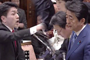 【パヨク】立憲・黒岩宇洋「嘘つきは不名誉された。謝罪して」　→安倍総理「あなたのデマに久兵衛は怒ってる」　→野党「ギャーギャー」