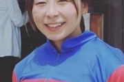 【競馬】名古屋の女性騎手木之前葵　スタート直後落馬→その馬から動けずに全頭が再び直線に