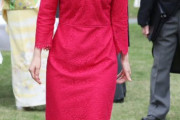 佳子さま、鮮やか赤コーデで園遊会に「キャサリン妃みたい」の声！りくりゅうに「ショートのステップ、すごく好きです」