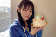 小池美波にはペンギン仕様のサプライズバースデーケーキも！インタビュー必読と話題の好評発売中『月刊エンタメ』1月欅坂46特集号オフショット公開中