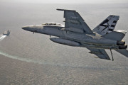 F/A-18E/Fの調達を打ち切りたい米海軍、F/A-XXが予定通り進むとは信じていない議会