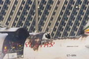 上海の空港でエチオピア航空機が炎上
