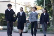 高校に導入されるユニクロ制服がダサすぎる。保護者「価格が安くて助かる」