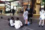 【動画】トー横キッズ、おっさんをワンパンKOしてしまう