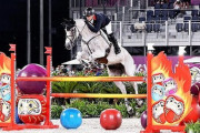 【オリンピック馬術で珍事】障害を日本っぽくダルマにしたら馬が怖がり減点続出ｗｗｗｗｗ