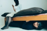 怖い話で「ベッドの下に人が潜んでた！」ってやつがあるけど、リアルでそれが起きた時が修羅場だった…