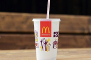 海外のマクドナルド、環境保護への取り組みとして紙製ストローを導入した結果ｗｗｗｗｗｗ