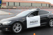 テスラの電気自動車パトカー、容疑者追跡中に電池切れ、犯人逃がす…米カリフォルニア州！