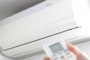 理由は「電気代」夏場でも3人に1人がエアコン不使用　ダイキン調査