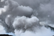 【映像】インドネシアの噴火絶望的過ぎて草