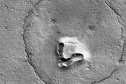 【画像】NASA、火星でクマを発見