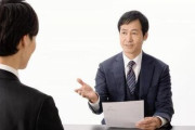 会社でのワクチン接種について噛みついてきた社員に対する人事部の対応